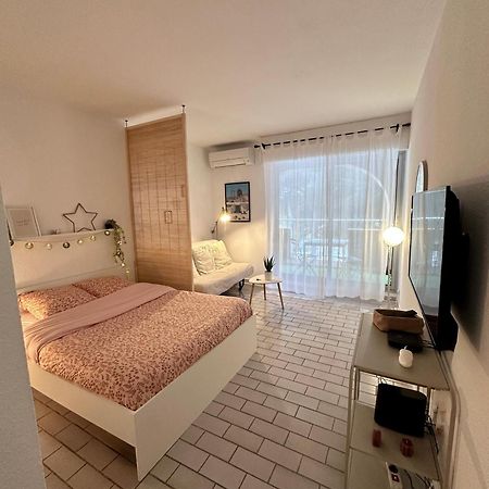 Studio Sur Le Port De Hyeres - A 2Min Des Plages, Clim & Balcon Hyères Exterior foto