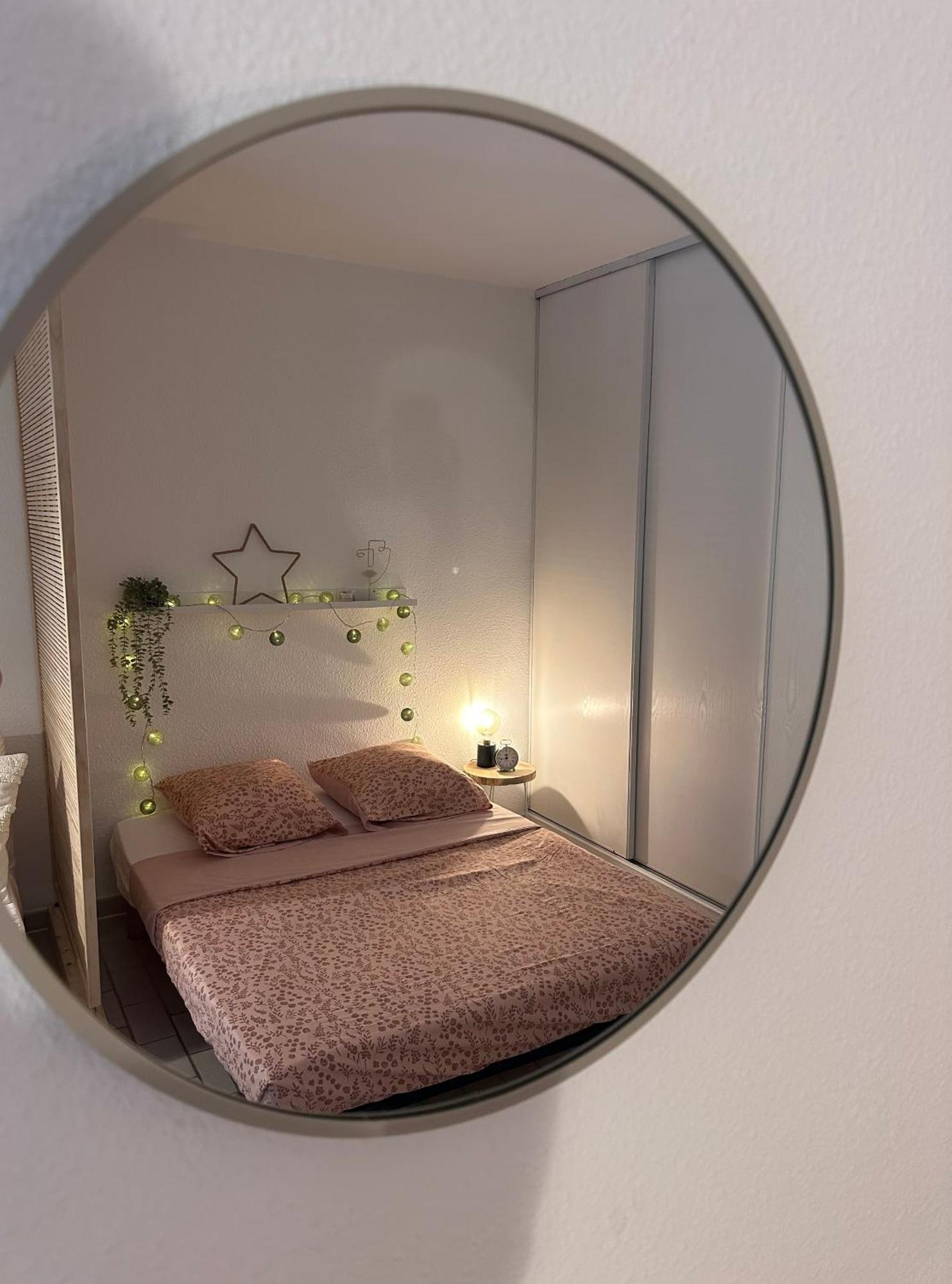 Studio Sur Le Port De Hyeres - A 2Min Des Plages, Clim & Balcon Hyères Exterior foto